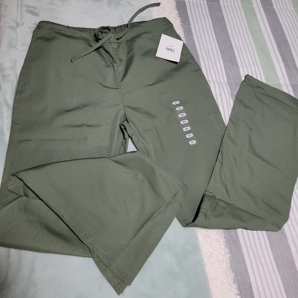 Olive xs Cherokee scrub bottom
